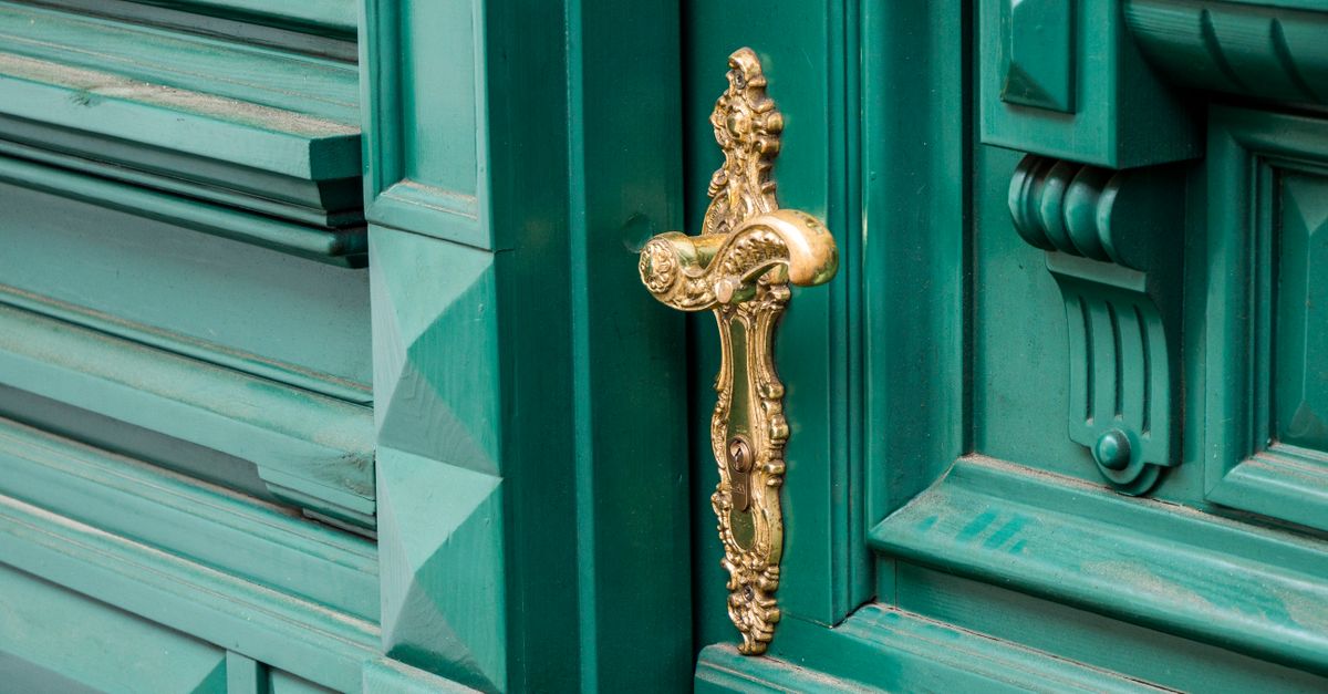 Storefront Door Lock Replacement — Pro Locksmith NYC